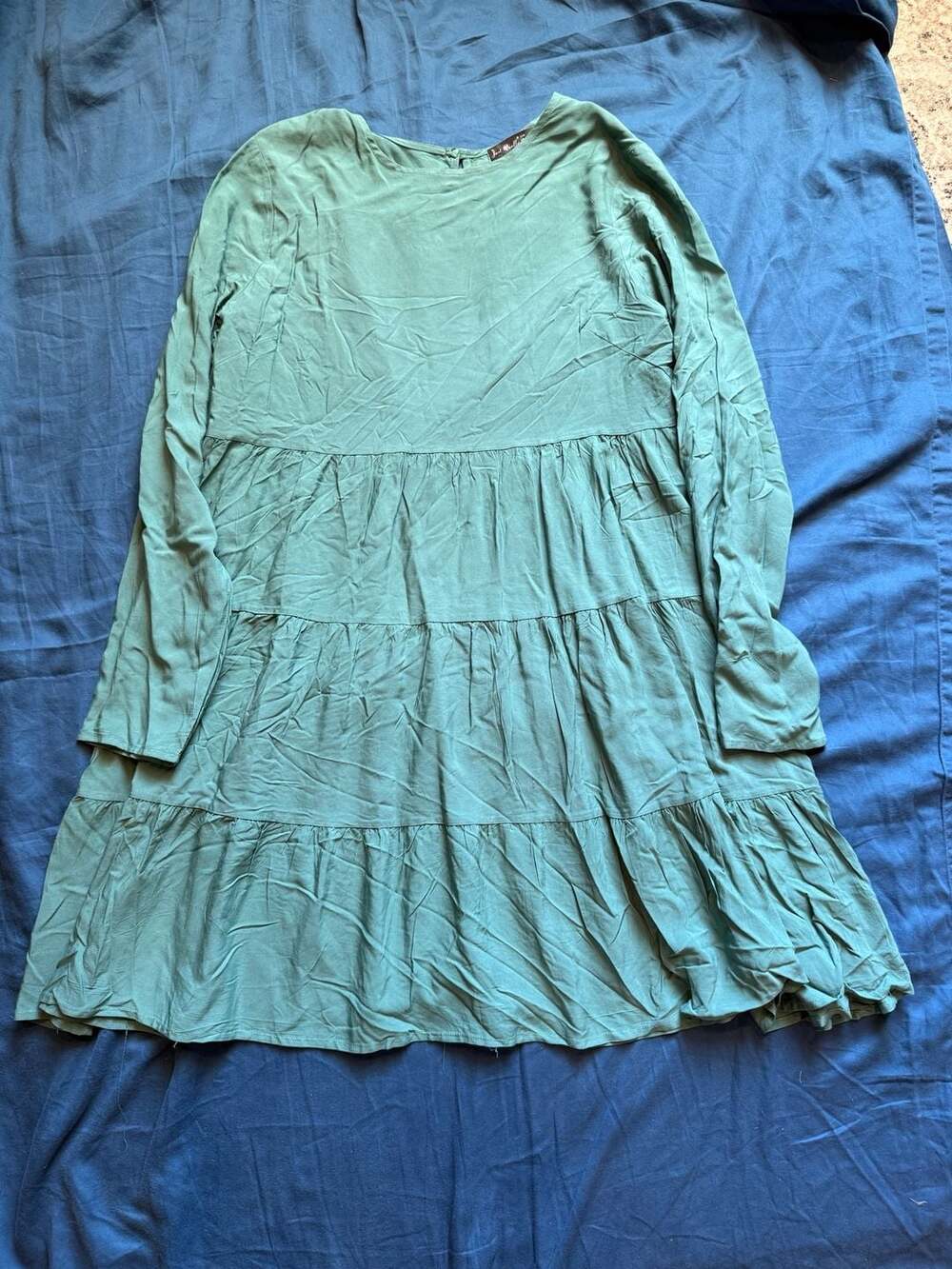 Just Quella Green Long Sleeve Tiered Ruffle Dress US 12-14